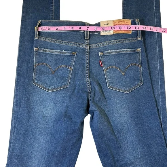 Levi’s 311 Shaping Skinny Jeans - Picture 6 of 10